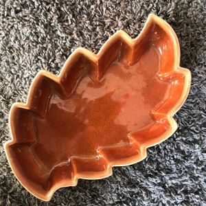 Vintage Haeger leaf serving dish